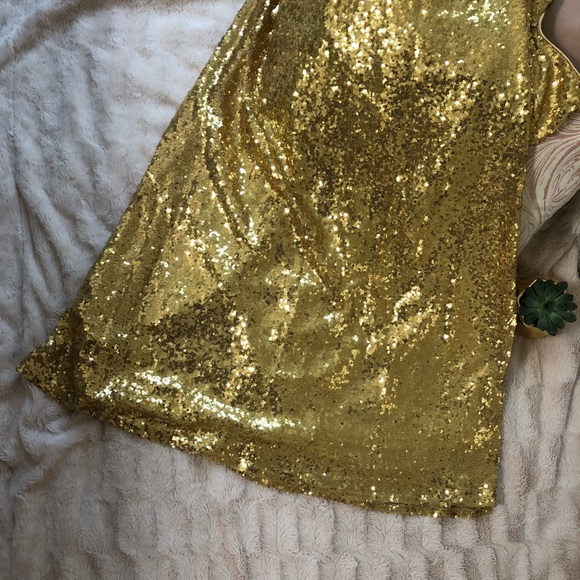 Beautiful gold sequin hand made dress. Size 8 - Picture 3 of 8